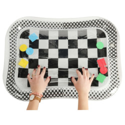 Vizes felfújható alátét kontraszt fekete és fehér sakktábla 65 cm x 50 cm